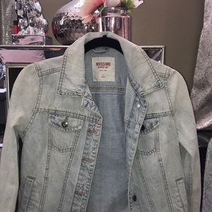 Light washed over sized denim jacket